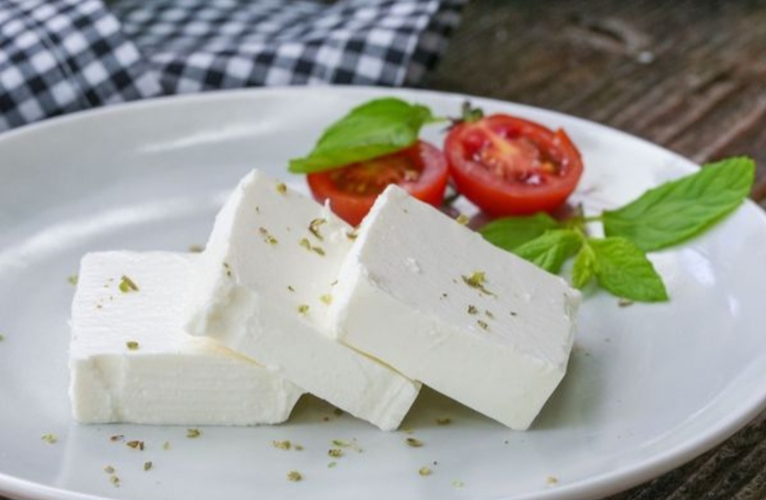Her gün bir kibrit kutusu beyaz peynir yemenin faydaları image